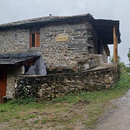 A Palleira Castro Caldelas Buitenkant foto